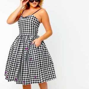 New brooch + NWT Purple Spiders houndstooth Darcy swing  🤍🕷 💜 🕸